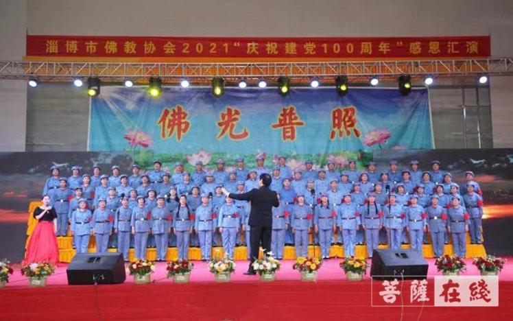 逃离棕榈树森林